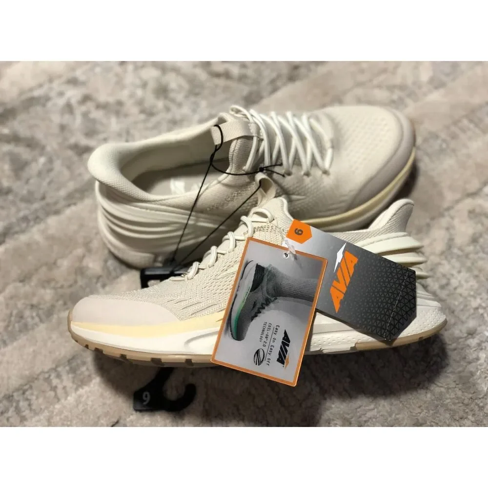 Woman's 6 New Creme Tennis Shoes